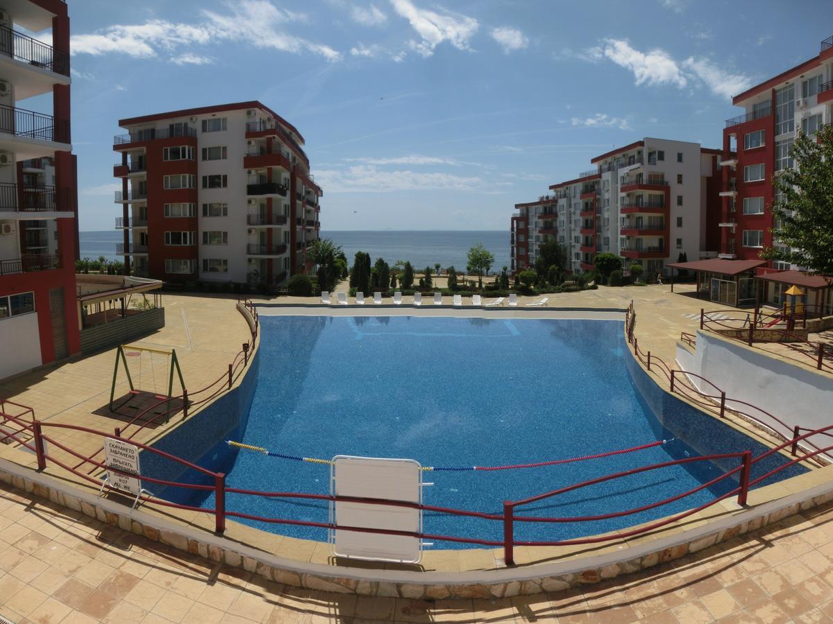 Sea View Apartment, Panorama, Pools And Beach, Sveti Vlas Eksteriør billede