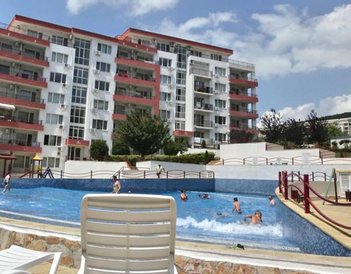 Sea View Apartment, Panorama, Pools And Beach, Sveti Vlas Eksteriør billede