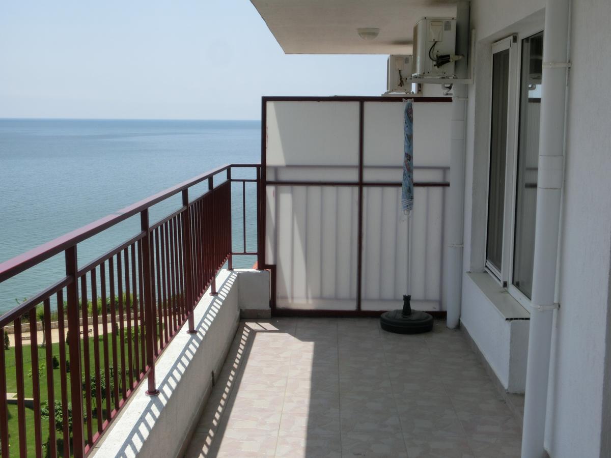 Sea View Apartment, Panorama, Pools And Beach, Sveti Vlas Eksteriør billede