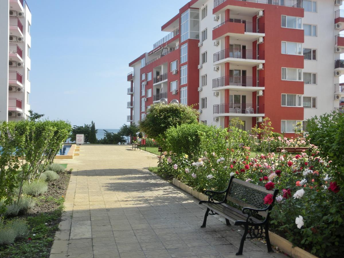 Sea View Apartment, Panorama, Pools And Beach, Sveti Vlas Eksteriør billede