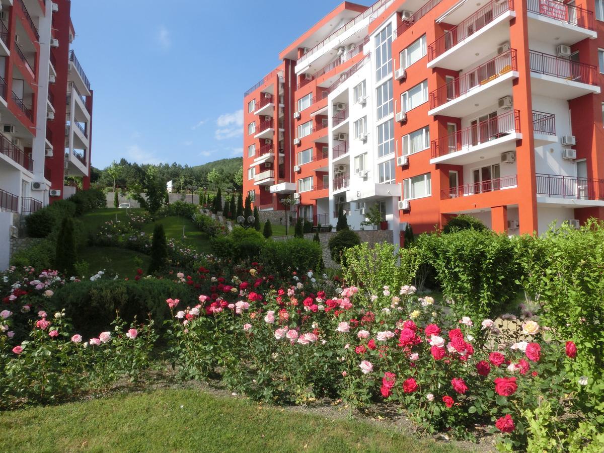 Sea View Apartment, Panorama, Pools And Beach, Sveti Vlas Eksteriør billede