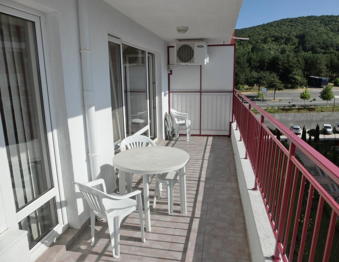Sea View Apartment, Panorama, Pools And Beach, Sveti Vlas Eksteriør billede